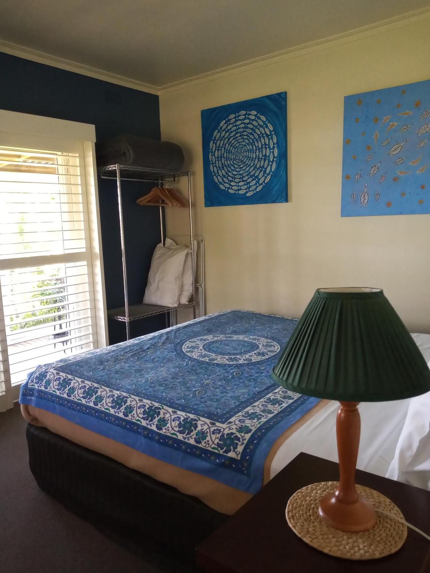 Lakes Entrance Waterfront Cottages With King Beds Extérieur photo