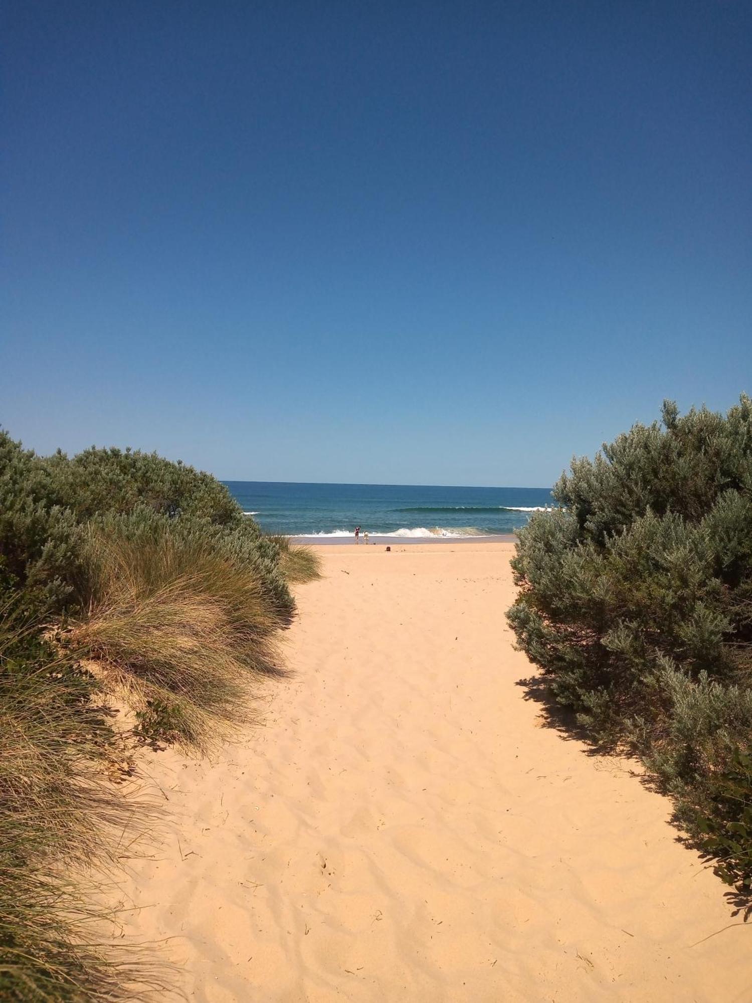 Lakes Entrance Waterfront Cottages With King Beds Extérieur photo