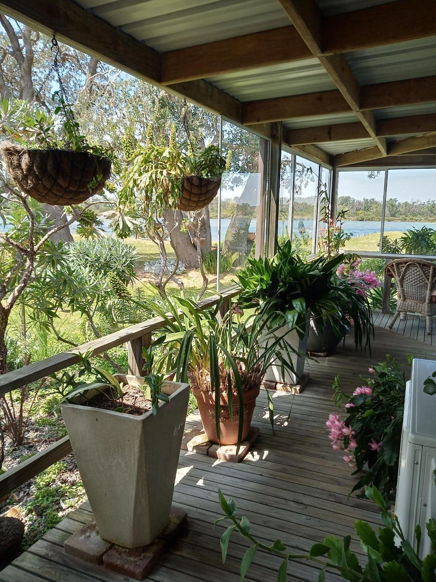 Lakes Entrance Waterfront Cottages With King Beds Extérieur photo