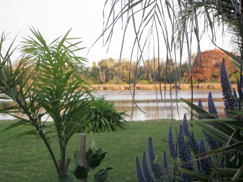 Lakes Entrance Waterfront Cottages With King Beds Extérieur photo