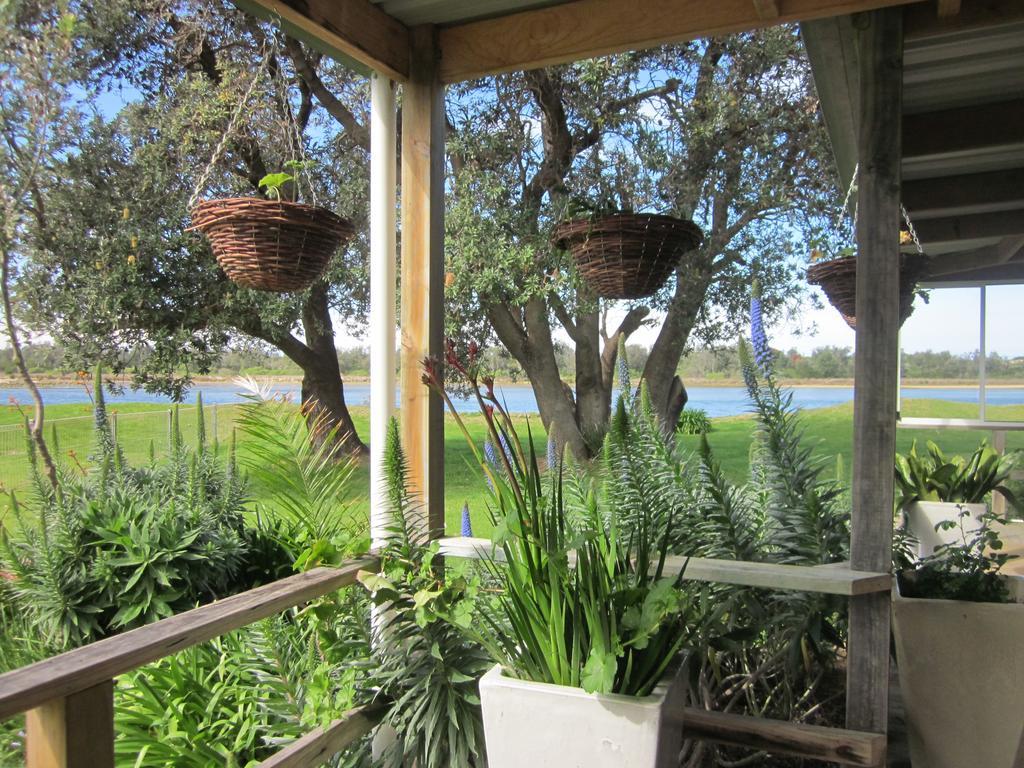 Lakes Entrance Waterfront Cottages With King Beds Extérieur photo