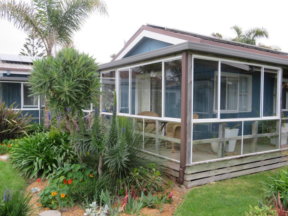 Lakes Entrance Waterfront Cottages With King Beds Extérieur photo